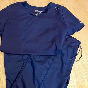 Grey’s Anatomy’s Active Stretch scrub set